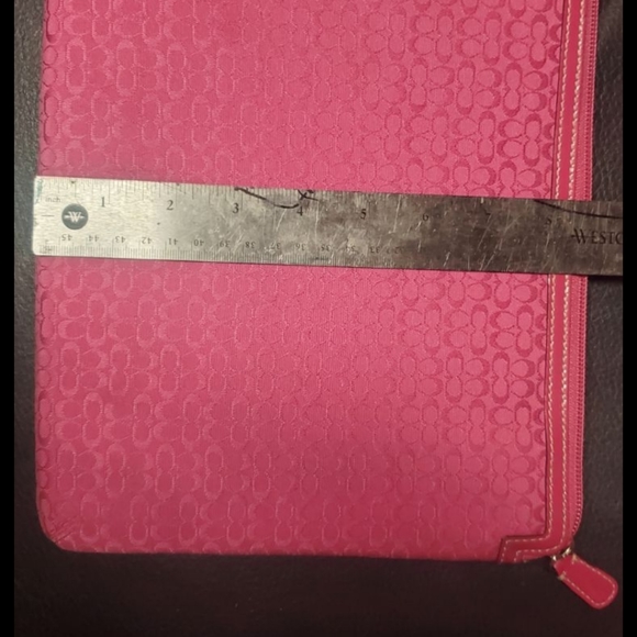 2 PADDED COACH IPAD SLEEVES - Picture 9 of 10